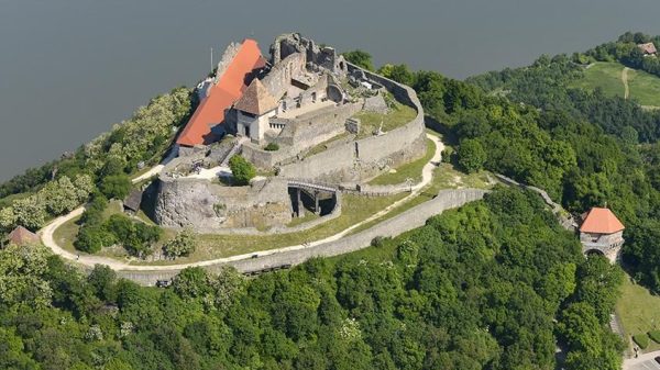 Visegradi Var